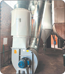 Sistema de aspiração de pó para moegas de recepção de grãos